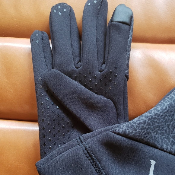 NWT Nike Jumpman Youth Gloves Black - Picture 5 of 7